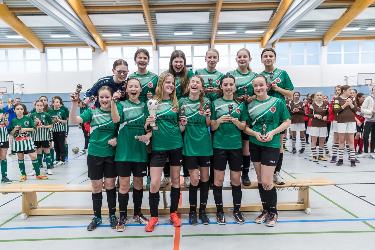 Bild 61 - C-Juniorinnen 2 Loewinnen Cup